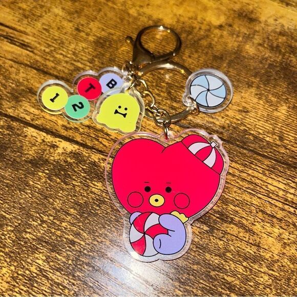 NEW BTS BT21 Keychain TATA / V - Picture 2 of 2
